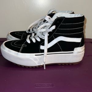 9 WOMENS PLATFORM VANS